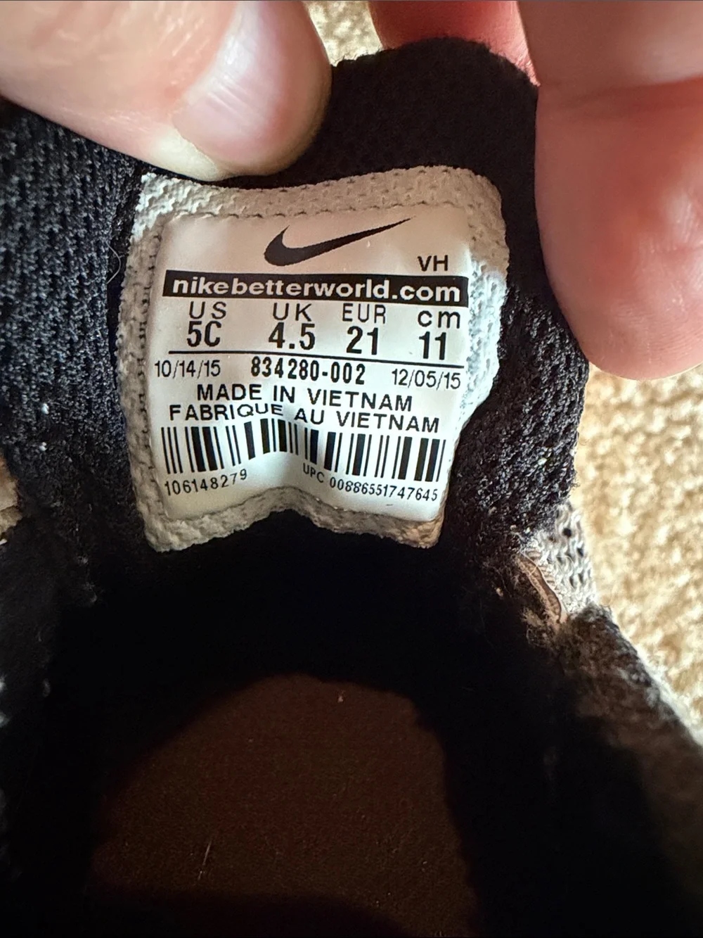 Nike Kids' Gray Mesh Velcro Sneakers Flex Run size 5C